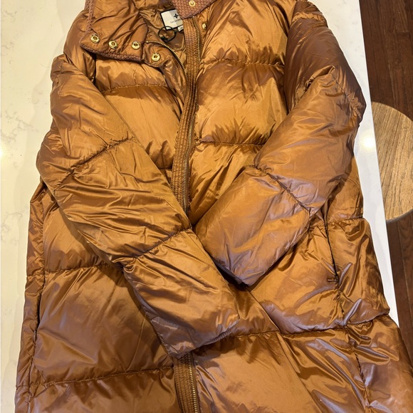 Tuckernuck down jacket - Picture 2 of 5